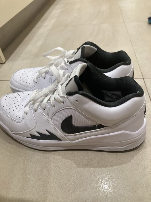 Мъжки бели маратонки Jordan Nike