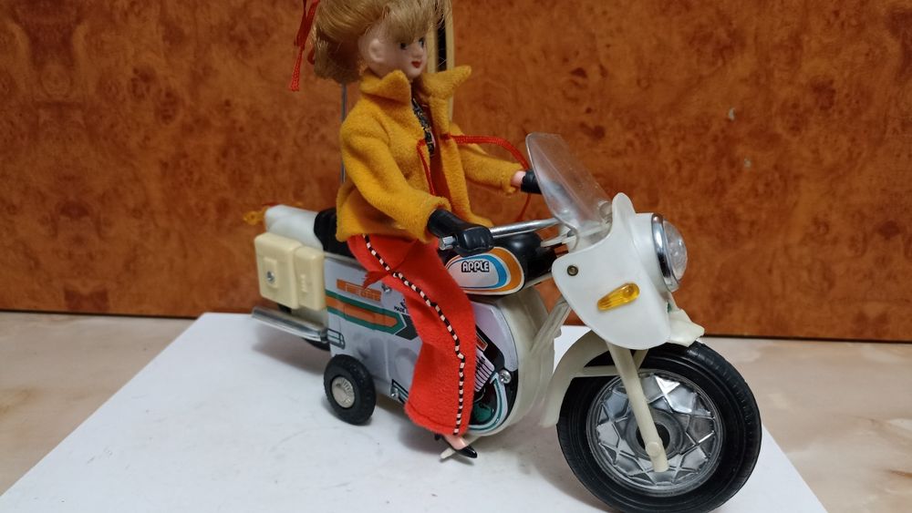 Vând jucărie veche chinezeasca