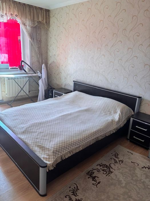 Кровать двуспальная без матраса