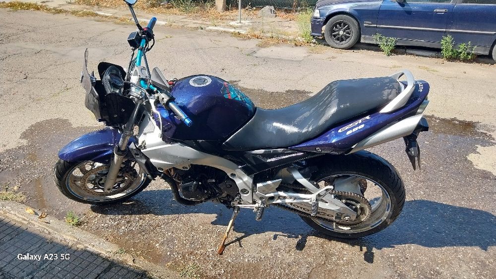 Продава се Suzuki GSR 600