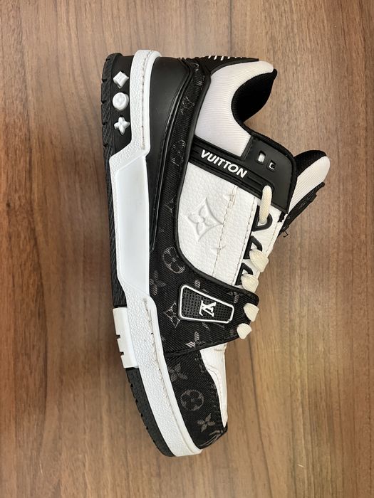 Louis Vuitton trainer 42