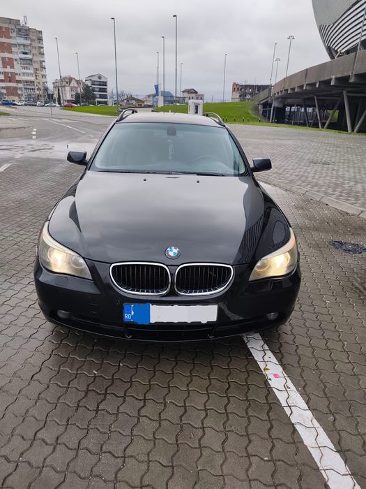 Vând BMW e61 
- motor 3.0 m57
- an 2007
- mașină a fost adusă personal