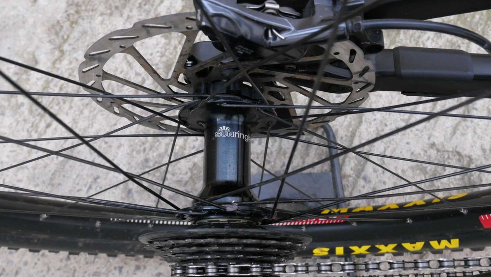 Canyon Sender DH, 27.5 M, RockShox Boxxer, 200 ход, 1х7 Sram GX