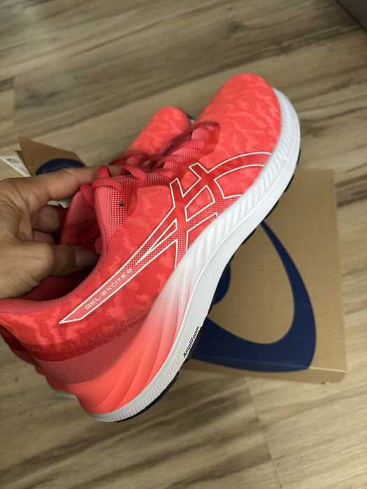 Оригинални нови маратонки ASICS GEL-EXCITE 8 TWIST! 43,44 н