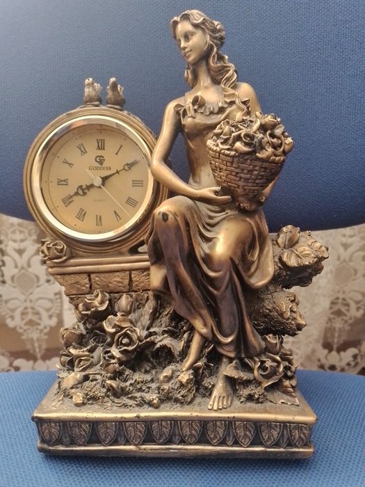 Часы каминные, настольные