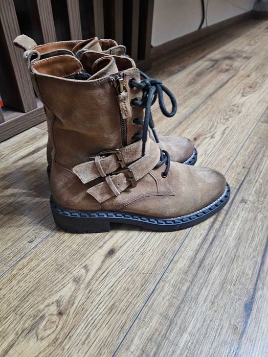 Боти от естествен велур