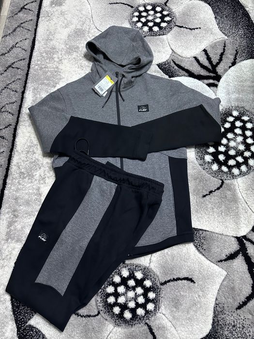 Мъжки екип на Flair