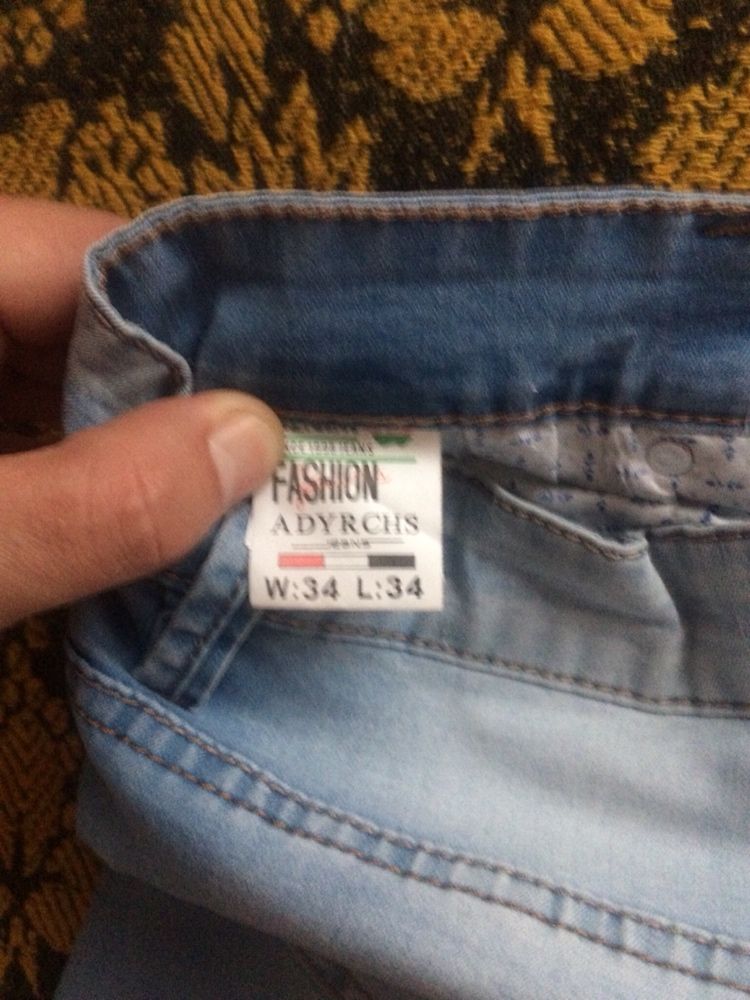 Продавам маркови мъжки дънки