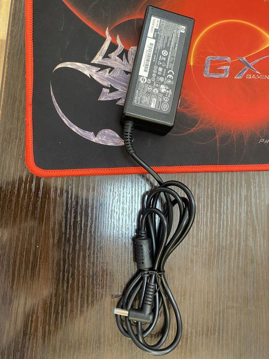 Hp notebook uchun 65 W lik uchi koʻk rangli zaryadchik