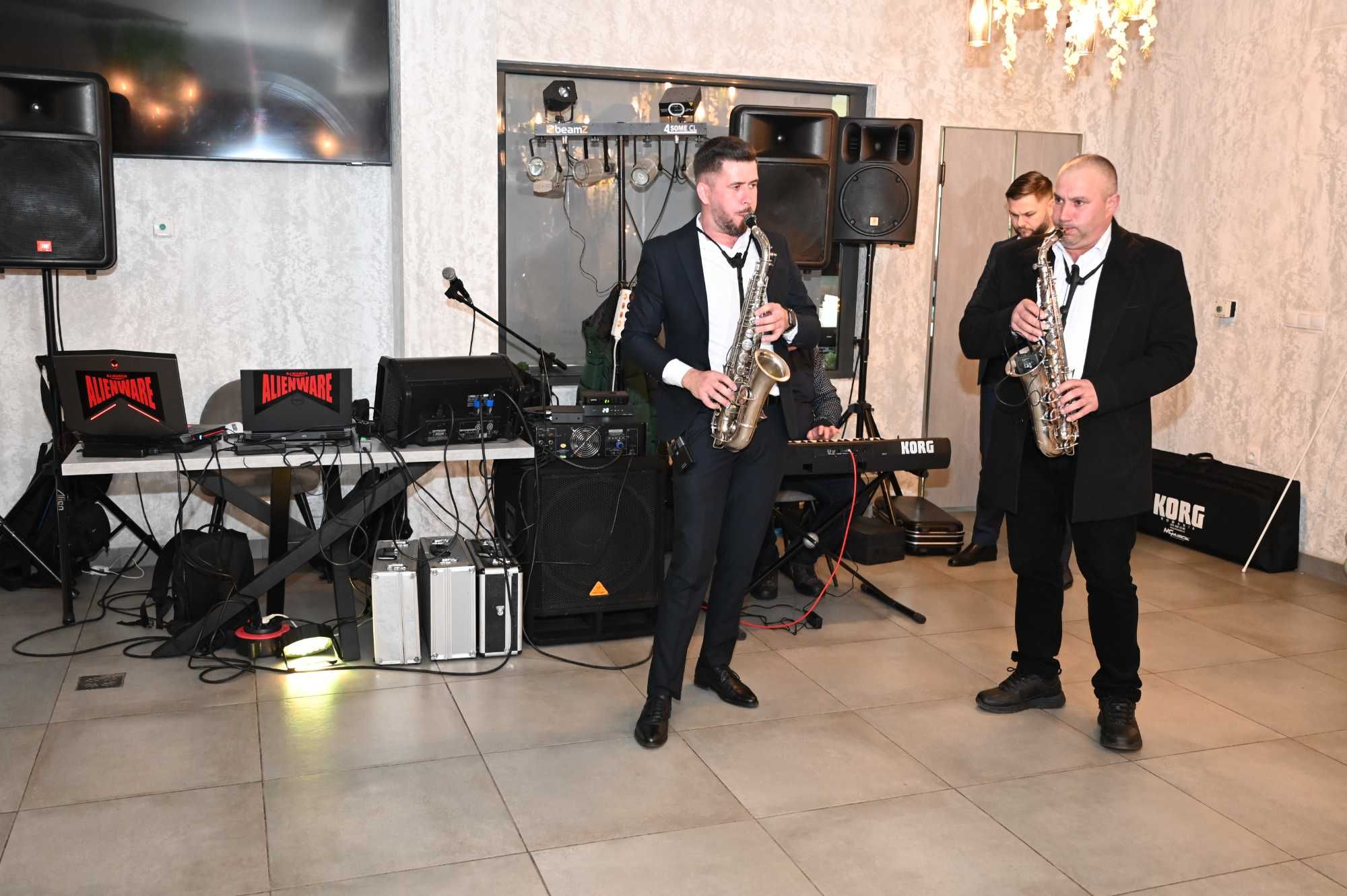 Formatie muzica si dj- Evenimente: Nunti, botez, evenimente culturale