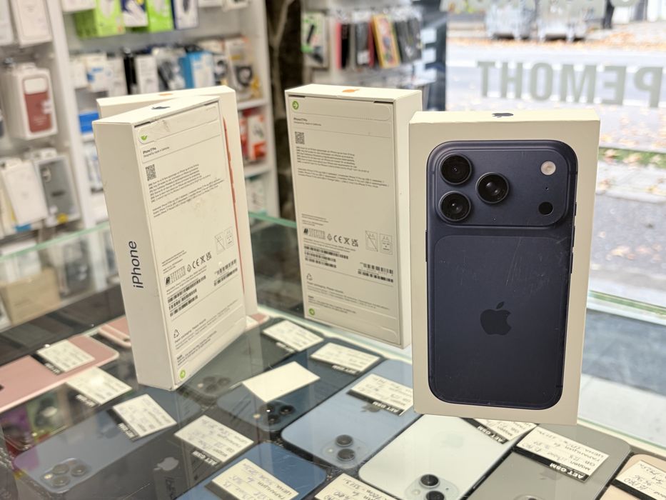 Apple iPhone 17 Pro 256GB Cosmic Orange