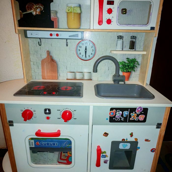Bucătărie jucărie PlayTime, cadoul perfect
