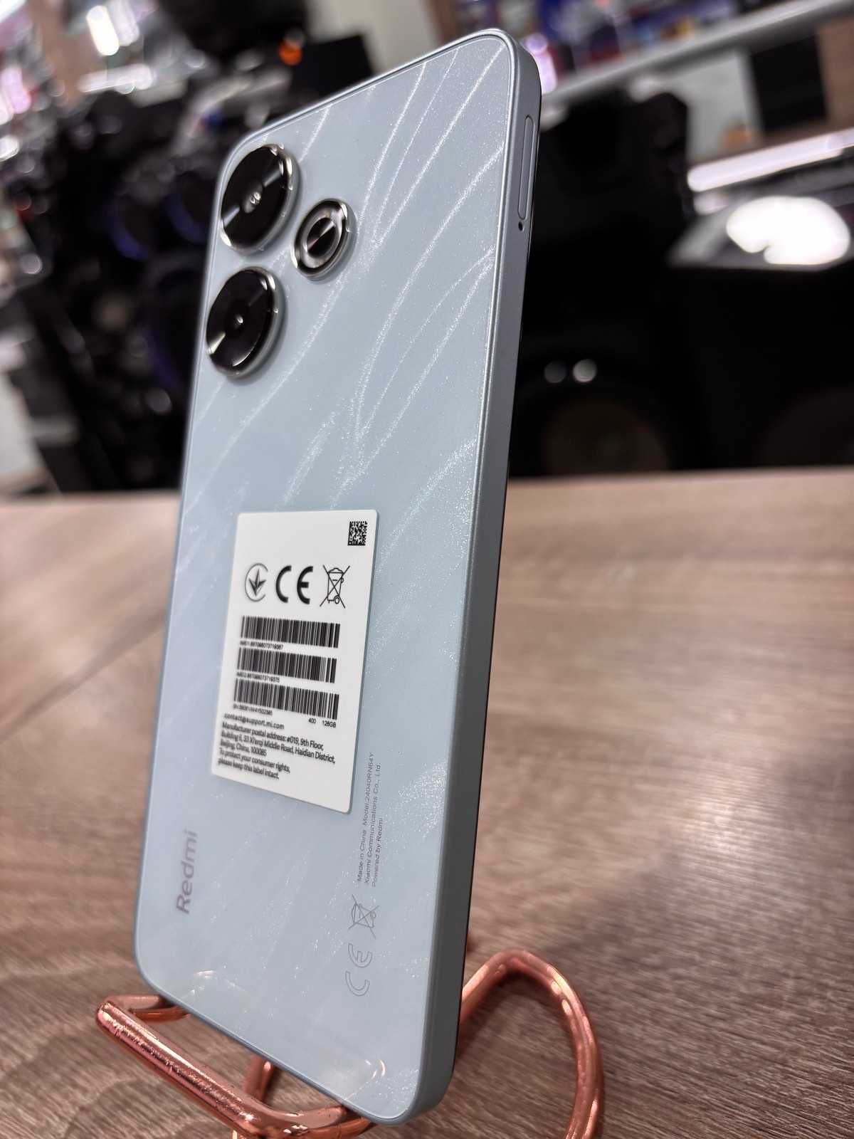 Продавам Мобилен Телефон Xiaomi Redmi 13 128GB 6GB RAM Dual
