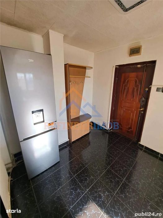 Apartament de vanzare cu 2 camere, zona Metrou Piata Muncii