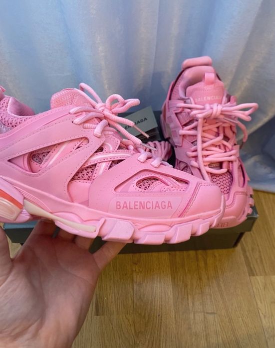 Balenciaga track