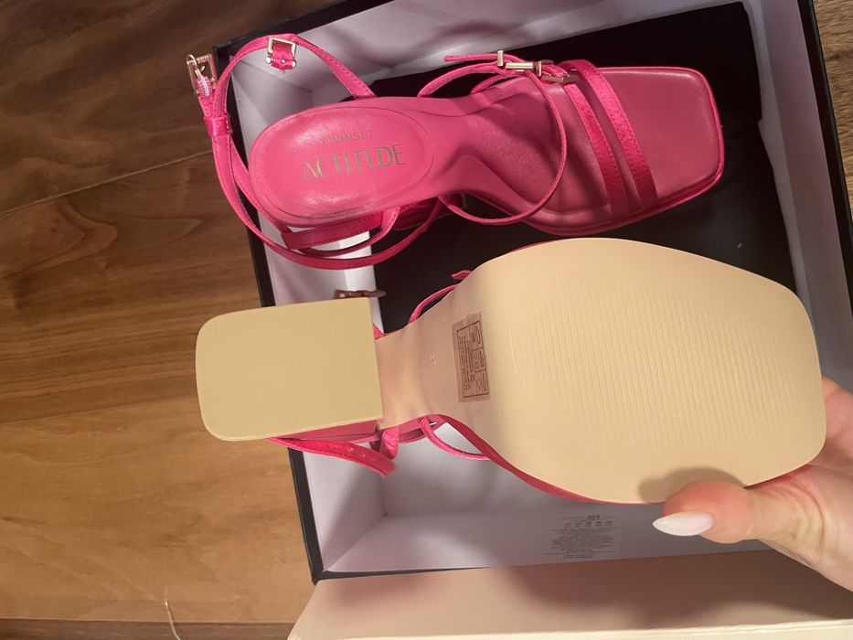 Дамски сандали