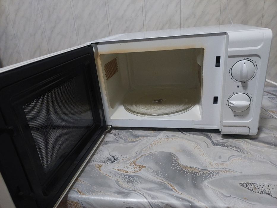 Cuptor cu microunde
