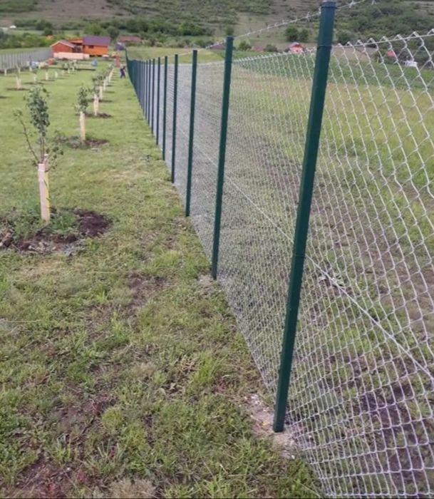 Construim garduri și porți la comanda clientului