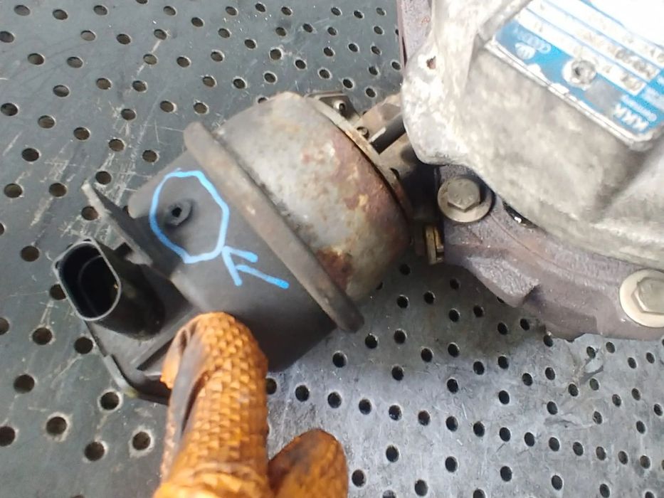 Turbina 2.0 tdi cag audi a4 b8 a6 c6 q5 seat exeo 03l145701 cu defect