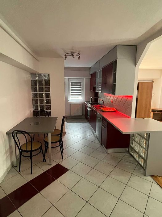 De închiriat apartament 3 camere – modern, aerisit, panoramă deosebită
