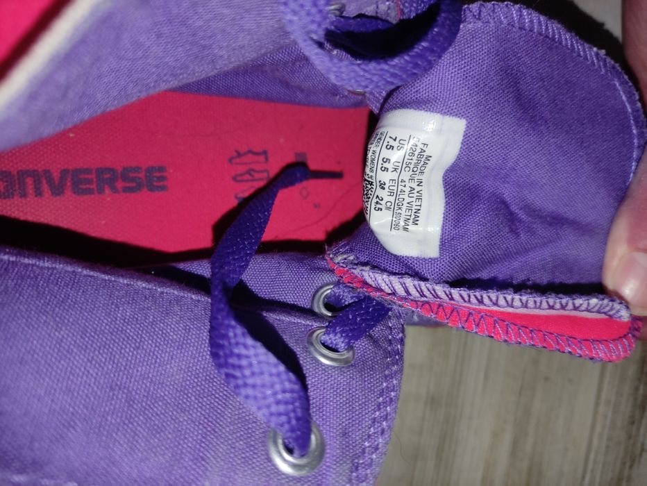 Vand bascheti Converse originali