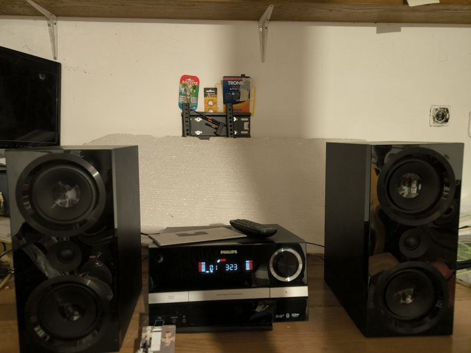 Philips BTB3370/12 Мини стерео система с блутут