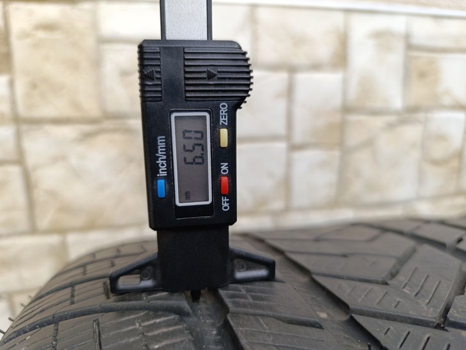 Зимни гуми Pirelli 325/40/22 dot 4822 GLS