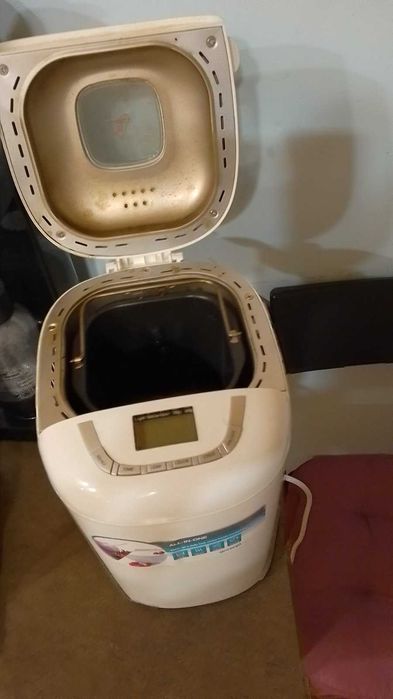 Продавам Хлебопекарна BM910 WII