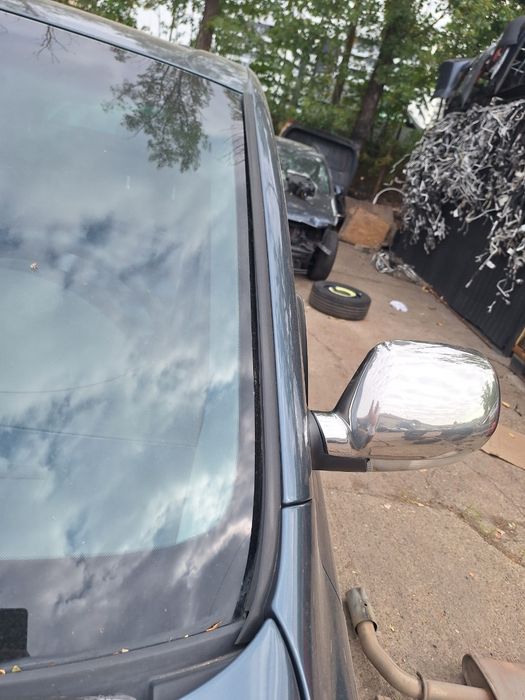 Ornament parbriz stanga VOLKSWAGEN TOUAREG 7LA, 7L6, 7L7 2002 - 2013