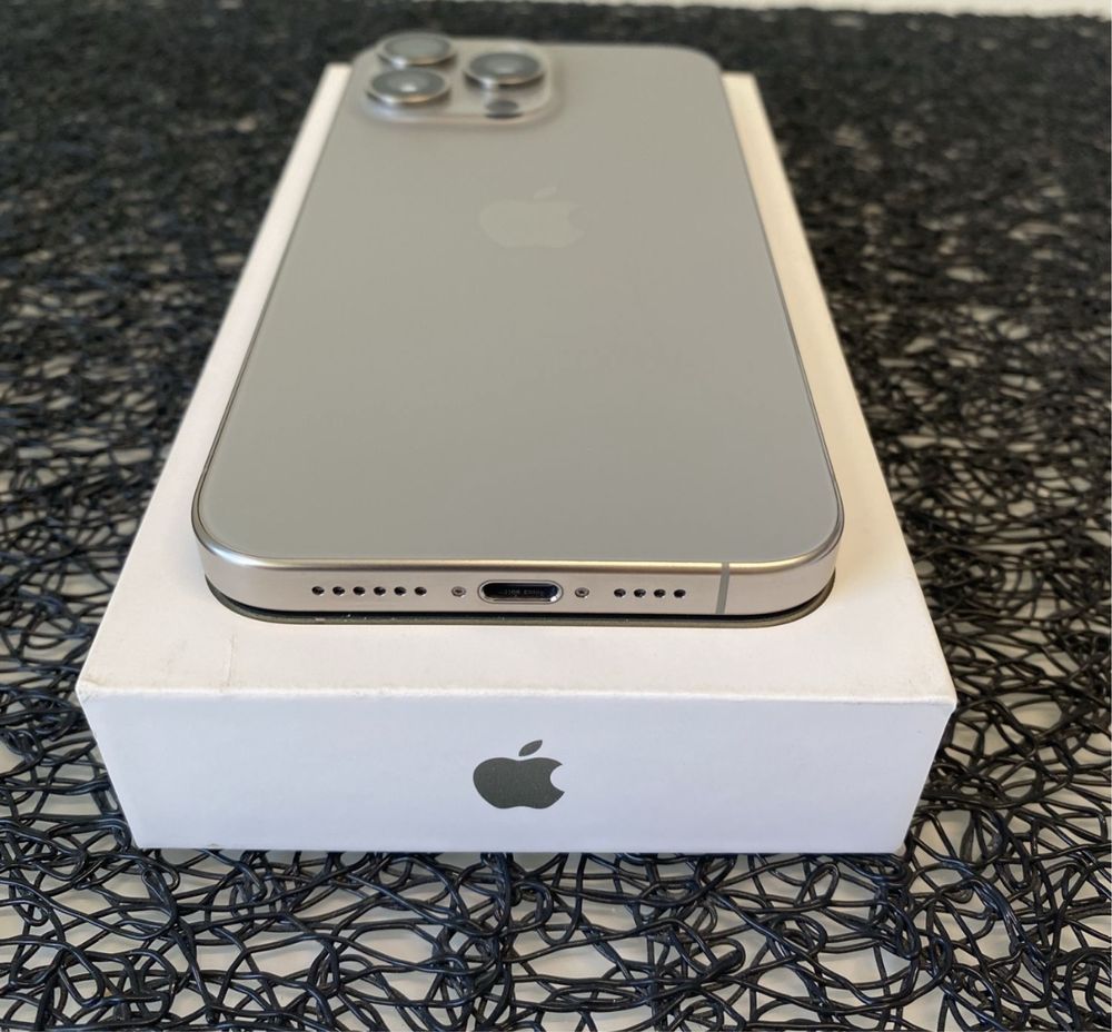 iPhone 15 Pro Max Natural Titanium 256GB 85% baterie