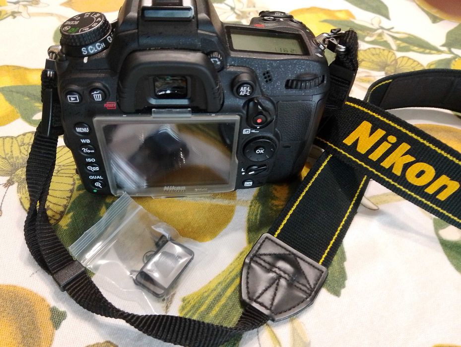 Фотоапарат Nikon D7000 с два обектива