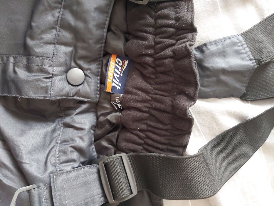 Продавам гащеризон за ски