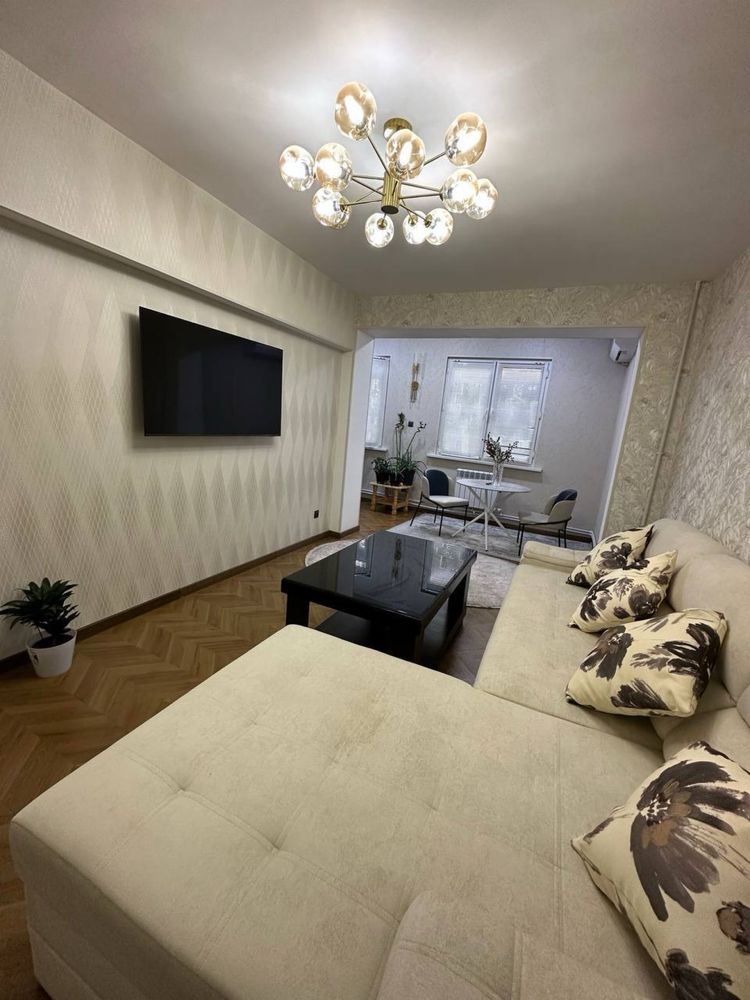 Срочно! Продается квартира! Улица Осиё 89 этаж 2