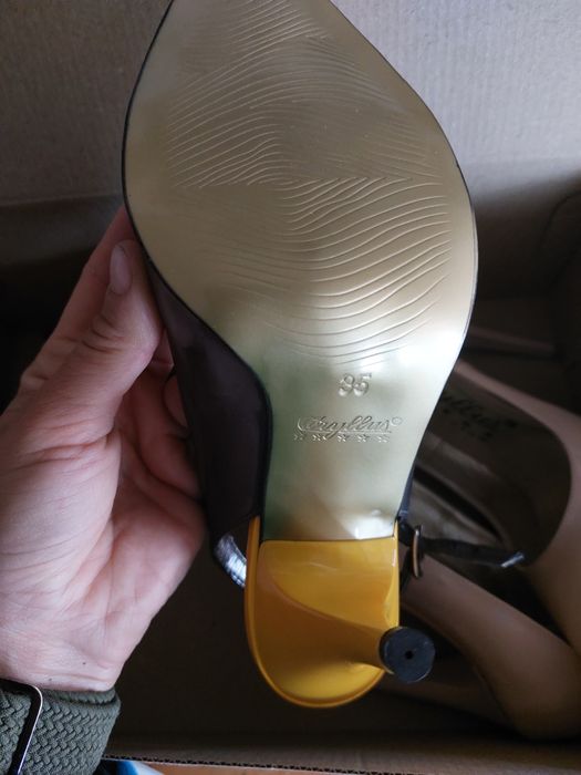 Sandale cu toc subtire