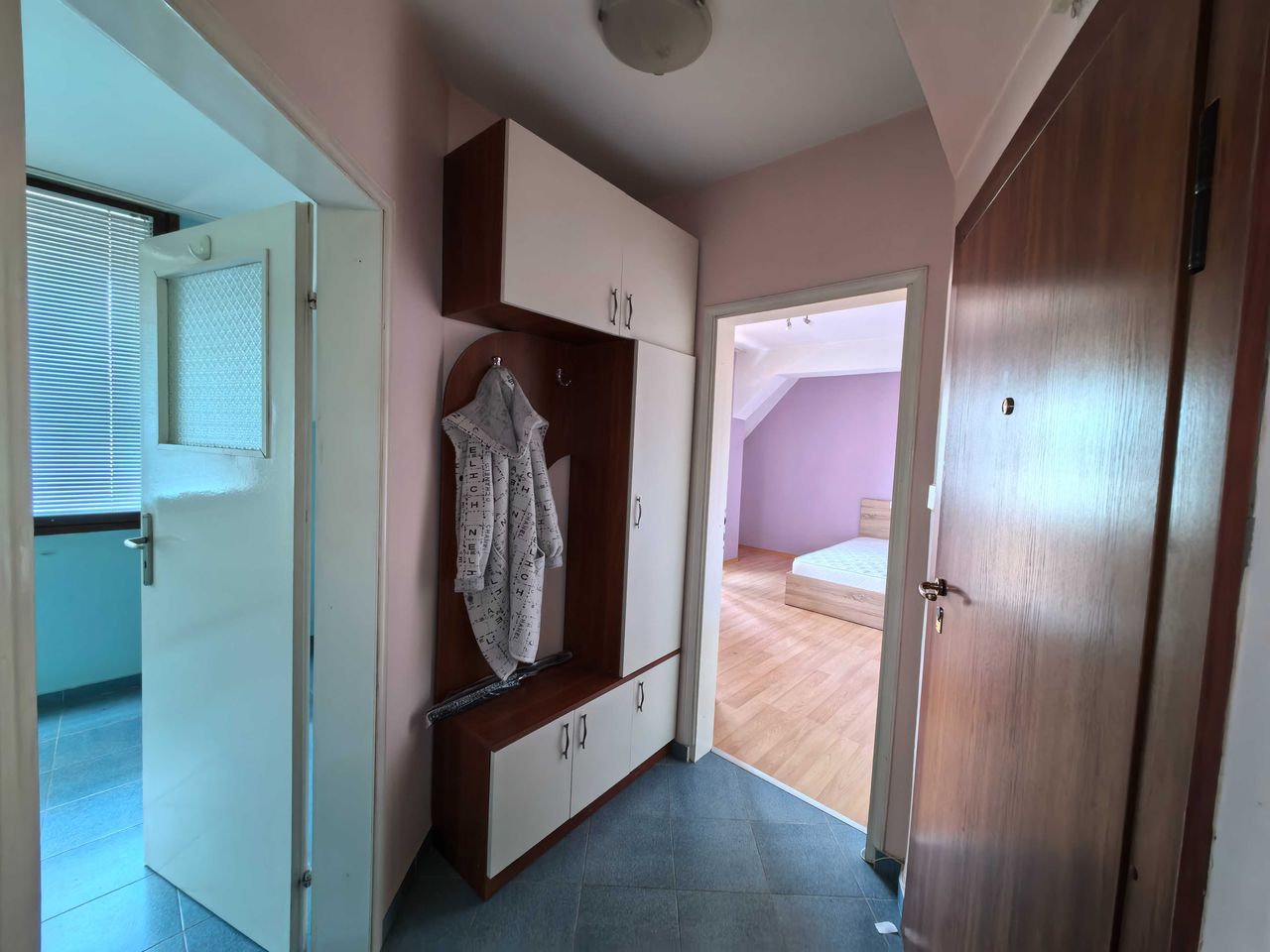 Продава се Едностаен апартамент в Ямбол, Център - 55 кв.м за 910 €/кв.м - Снимка #6