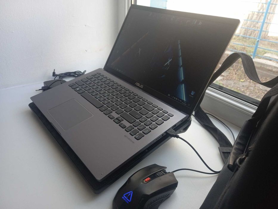 ASUS\Core i3 7020U\4-Ядер\8GB ОЗУ\1000GB\NVIDIA MX230 2GB\Game Nout-k!