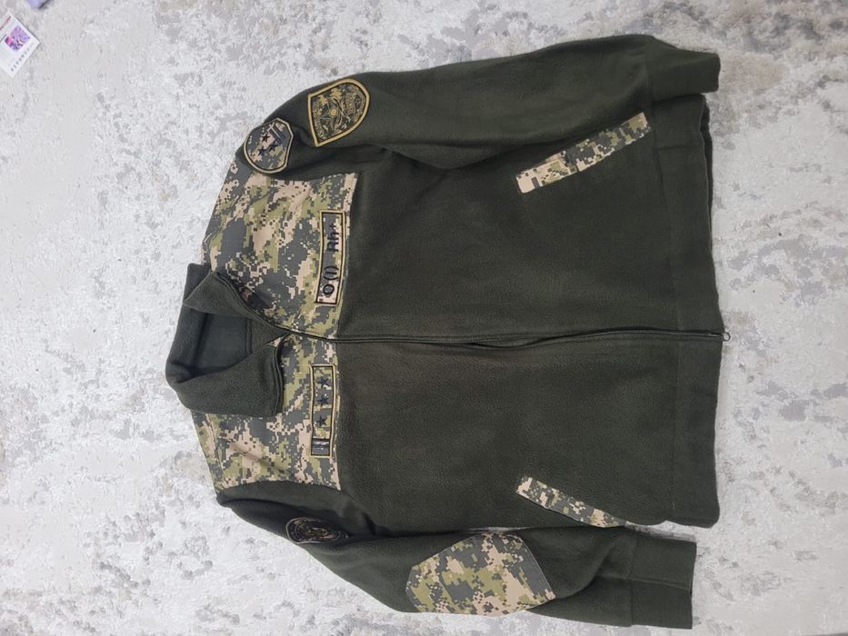 Свитер Полевой.