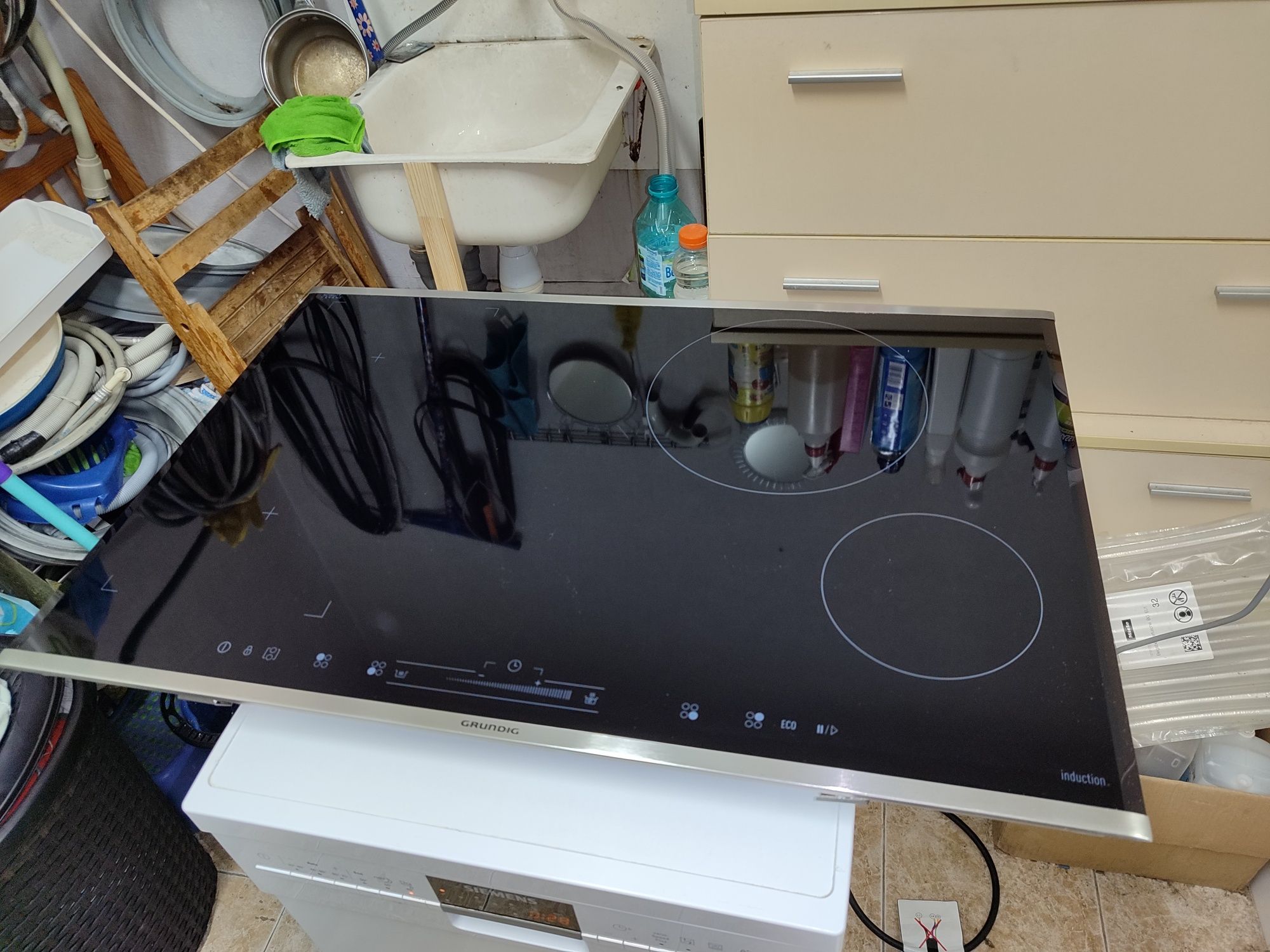 Индукционен плот Grundig - нов