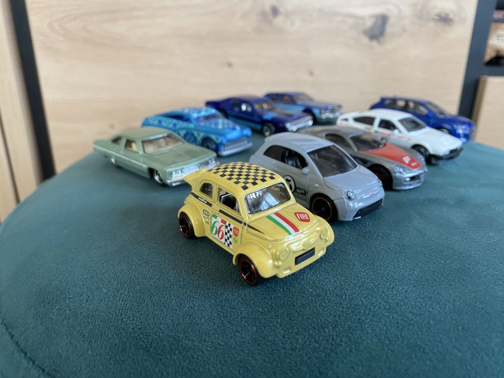 Hotwheels колички