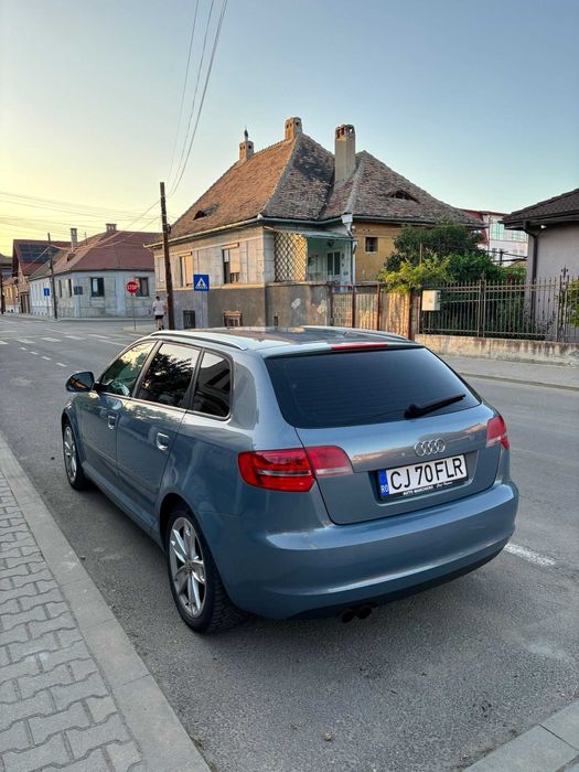 Vând Audi A3 2.0 TDI Sportback DPF Ambition