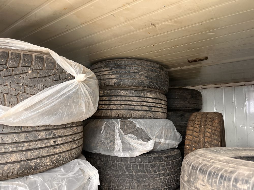 Bridgestone 235/65/16C