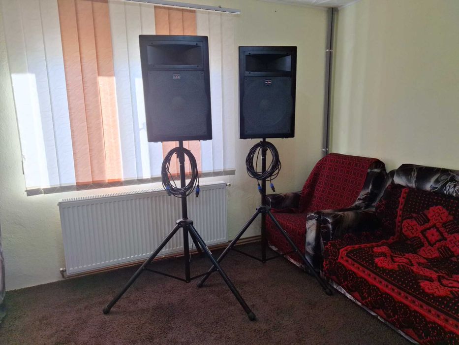 Set 2 boxe audio profesionale pasive DAS DS-15 cu 2 căi, 2x400w, 8ohm