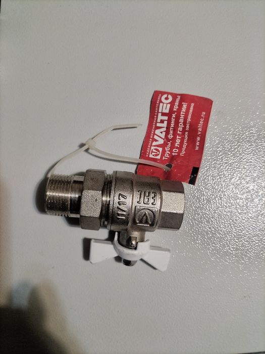 Всё для сантехники, краны Bugatti редуктор компрессия воды  коллектор