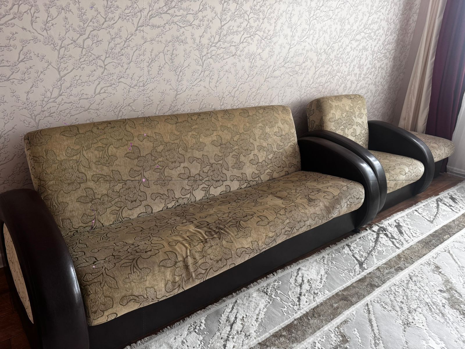 Продаётся Диван и  Кресло