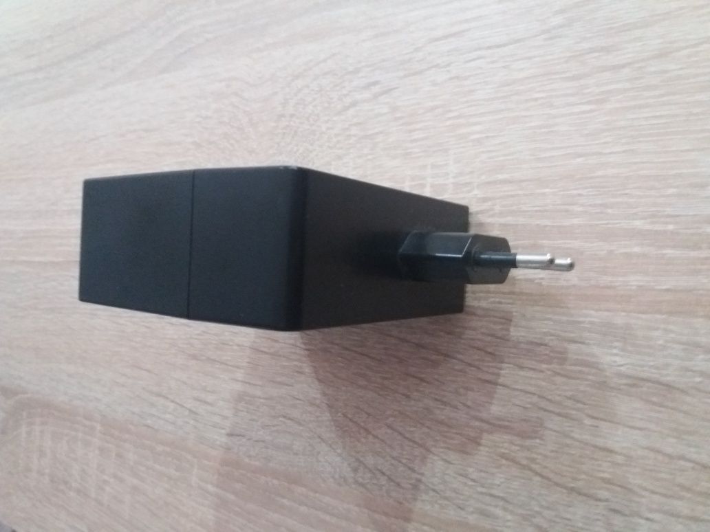 Încărcător priză usb