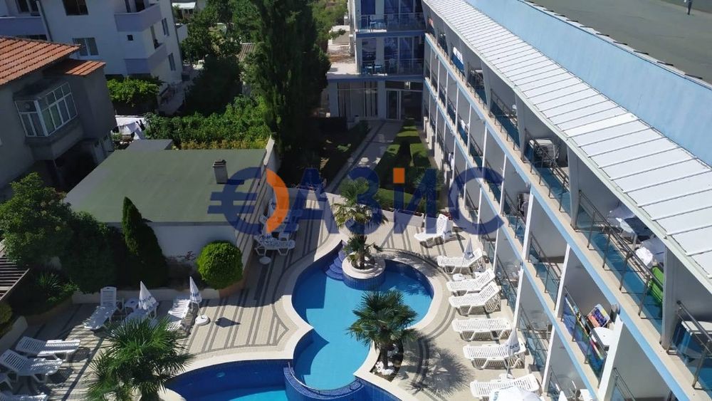 Студио на 5-ти етаж, комплекс Ескада, Ахтопол, България - 97 кв. м.,