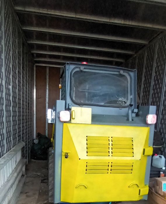 Miniincarcator bobcat fai komatsu 2100 ore cu Furci