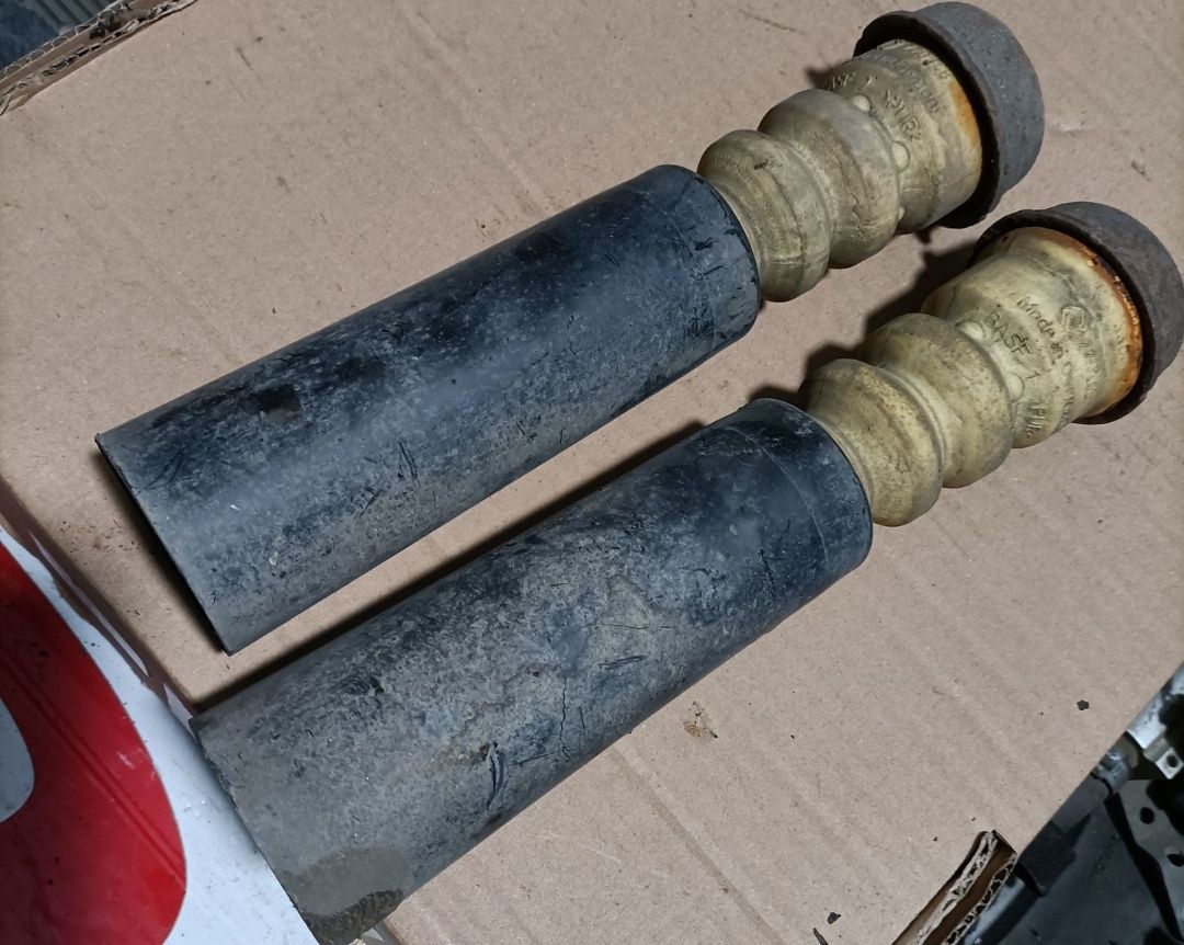 Kit protecție la amortizoare spate : Clio arosa polo , livrez avantajo