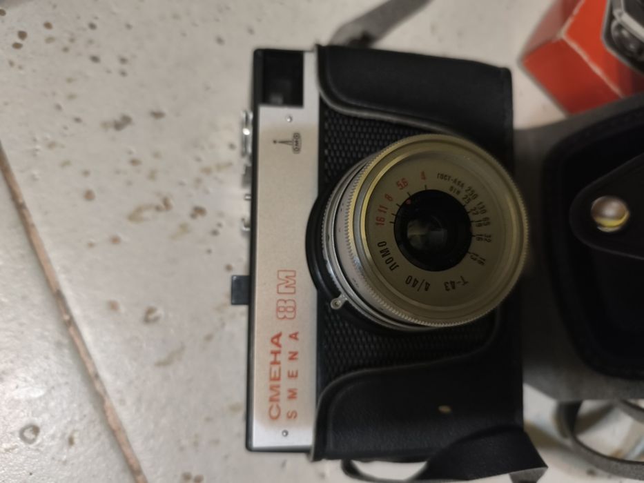 Фотоапарати и театрален бинокъл