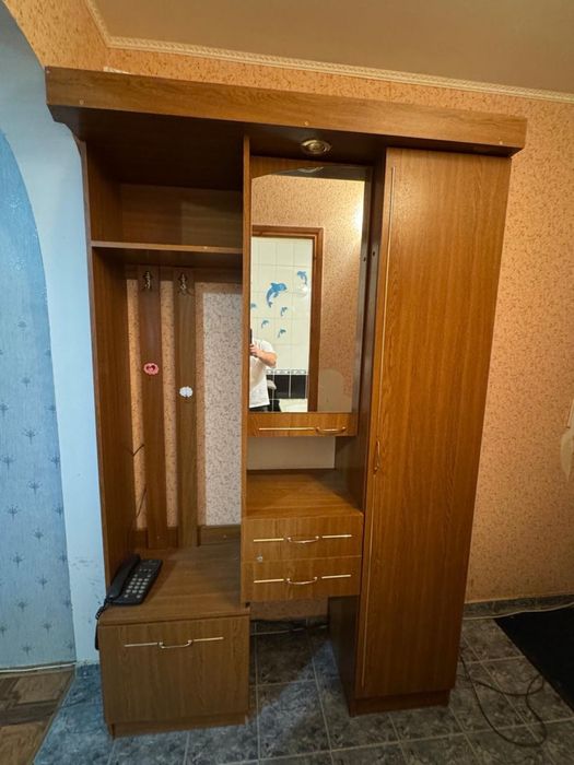Продам прихожую в хорош состоянии